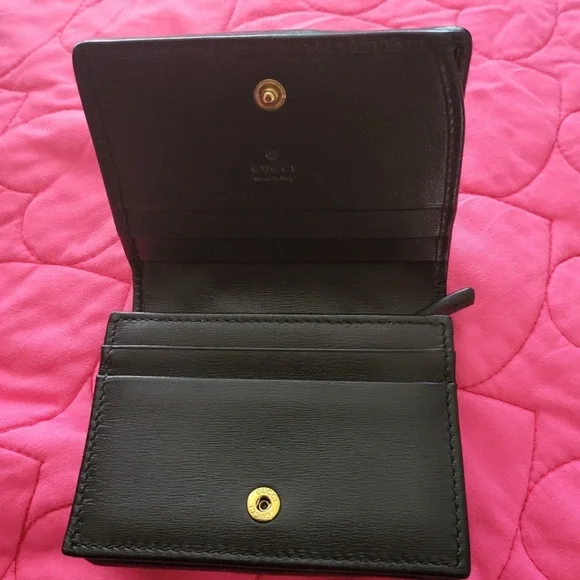 Gucci Black and Green Key Card Holder with Signature GG Logo - Picture 2 of 5